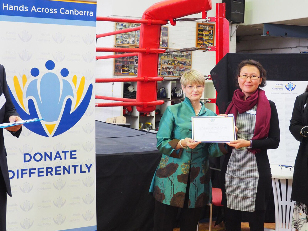 Vinnies receives $10,000 grant from Hands Across Canberra.